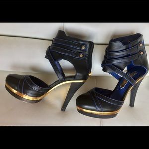 BCBG Uma Runway Heels Black and blue with gold